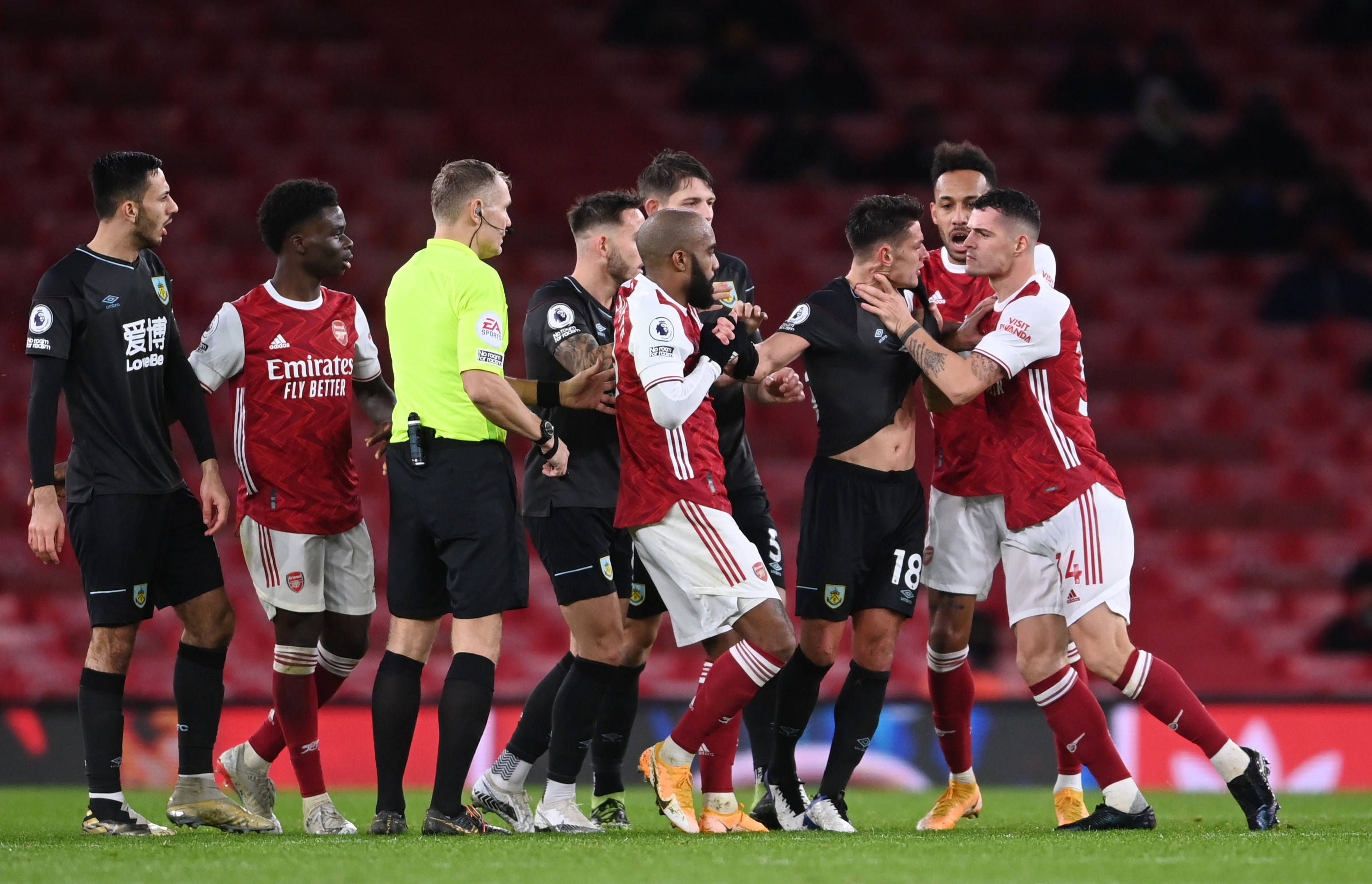 在賽後的採 在賽後的採